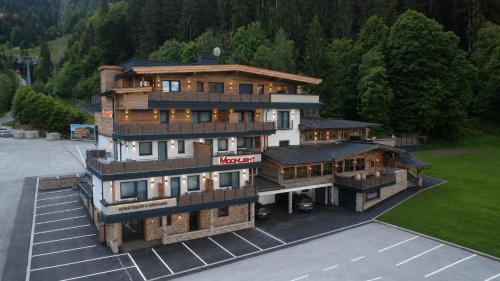an aerial view of a large building with at Moonlight Apartments in Söll