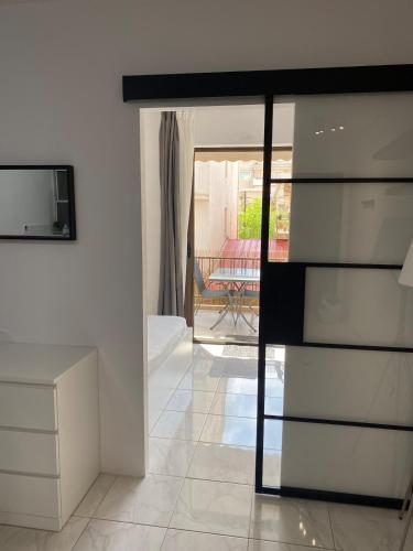 Comfortable Flat - Separate Bedroom