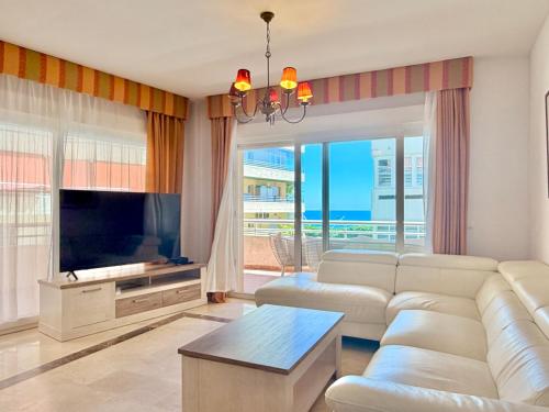Stunning Apartment With Sea Views - EaW Homes