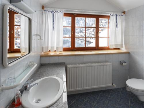 Kylpyhuone majoituspaikassa Pension Hallberg