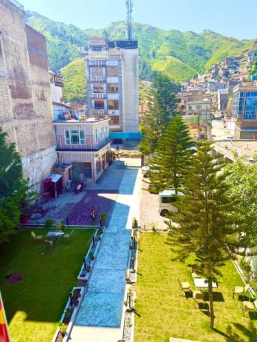 Gallery image of Rose Palace Hotel With Mountain View Swat, Umairs Haven Residences Swat in Mingāora