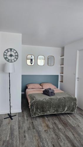 Appartement climatisé avec balcon,wifi, proche remparts