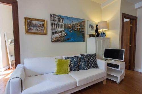 Cozy Central Lisbon Flat Martim Moniz