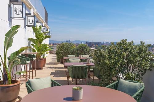 Boutique Hotel H10 Montcada — City view