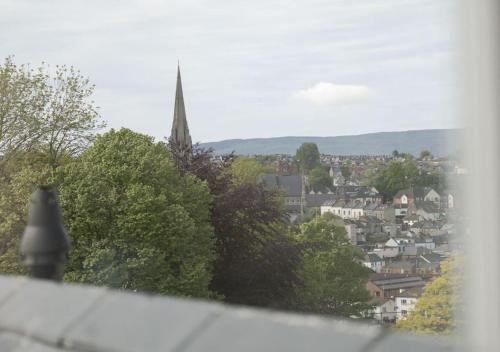 Bishop's Gate Hotel — City view