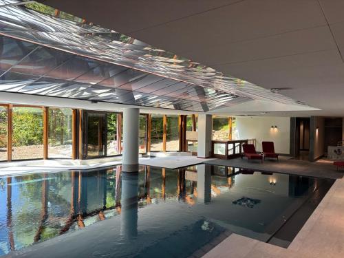 Très bel appartement avec vue exceptionnelle et piscine intérieure dans la résidence