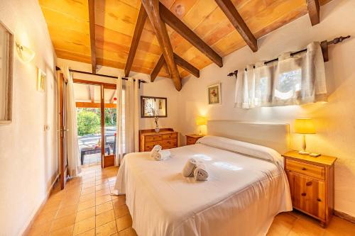 Villa Vilar de Baix by Sealand Villas