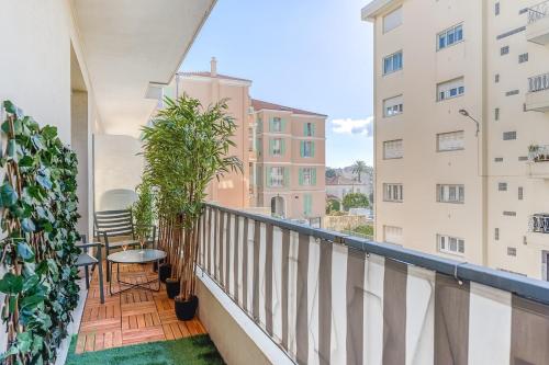 Beautiful apartment close to beaches and palaces