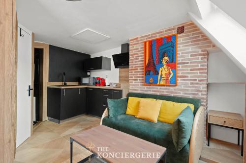 Appartement de charme sous les toits a Montorgueil