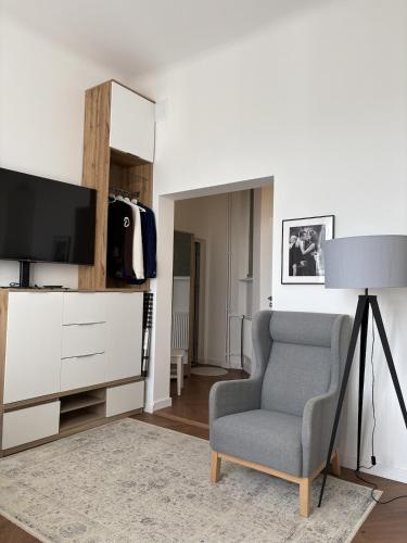 Sunny 27m2 Studio by Plac Unii & Lazienki