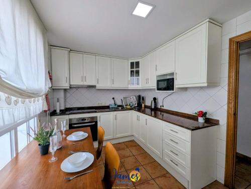 3BR Family Apt Near Beach AC TV17