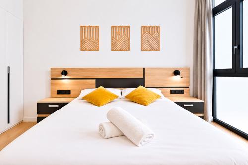 Jirafa - Entire Apt - Near Beach and Stadium by Río Turia Apartments