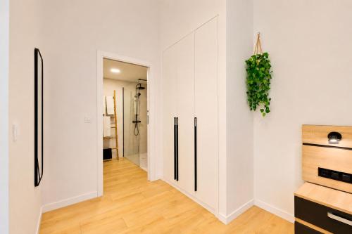Pingüino - Entire Apt - Near Beach and Stadium by Río Turia Apartments photo 12