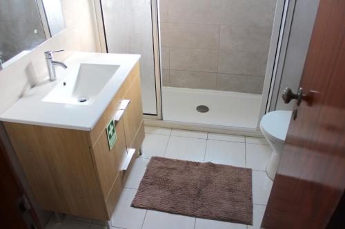 Seriz Beach House - Family Villa with Pool, BBQ & Garden Near the Beach