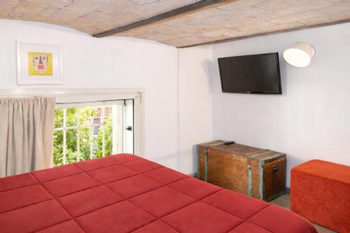 Trastevere Secret Loft - By RHR