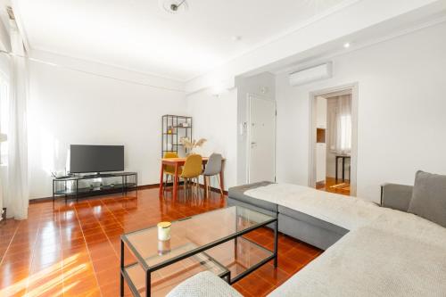 Delmare Mel apt