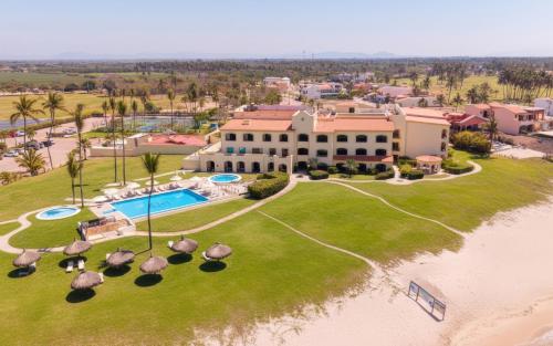 Las Villas Hotel & Golf By Estrella del Mar — Pool view