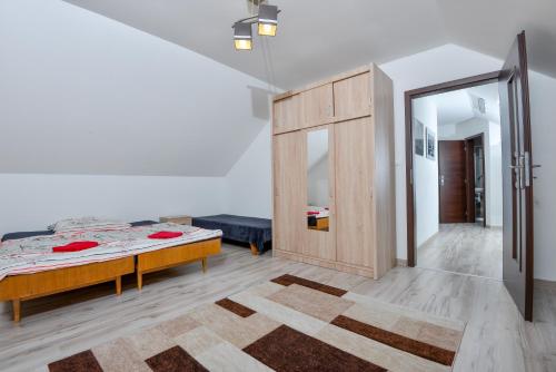 Apartments ADANAにあるベッド