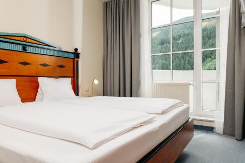 MONDI Hotel Bellevue Gastein — Bedroom
