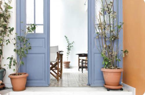 Spacious 2-Bedroom Neoclassical Apartment Near Acropolis with Private Courtyard
