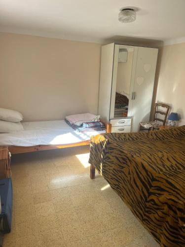 ANTIBES 06 2P RDJ Villa Ideal pour couple avec enfants