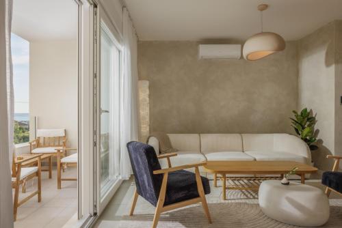 SEA STONE Sea-View Apartment with Private Garden & Terrace
