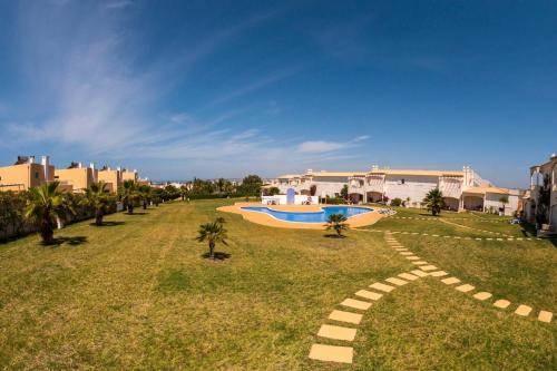 Beautiful 1 bedroom apartment close to the beach