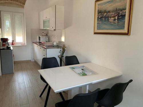 Apartments with WiFi Split - 26003