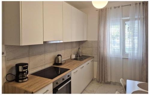 Amazing Apartment In Sibenik With Wifi