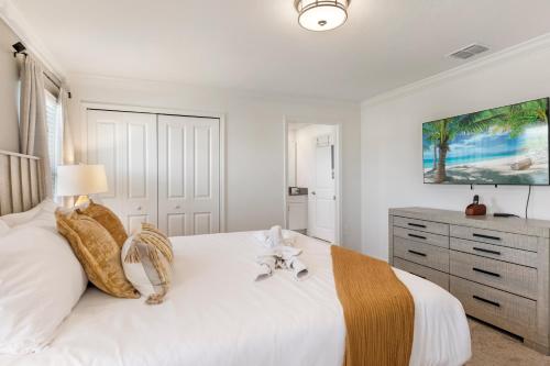Storey Lake 4 Bedroom Lakeview Private Pool near Disney Universal SeaWorld Free Resort Access photo 40