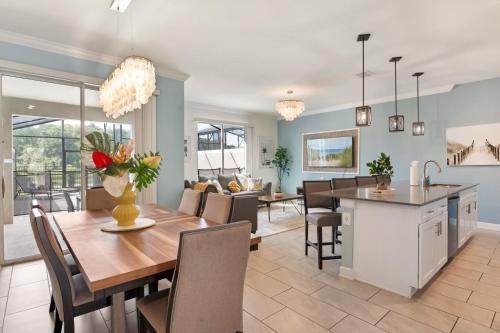 Storey Lake 4 Bedroom Lakeview Private Pool near Disney Universal SeaWorld Free Resort Access photo 5