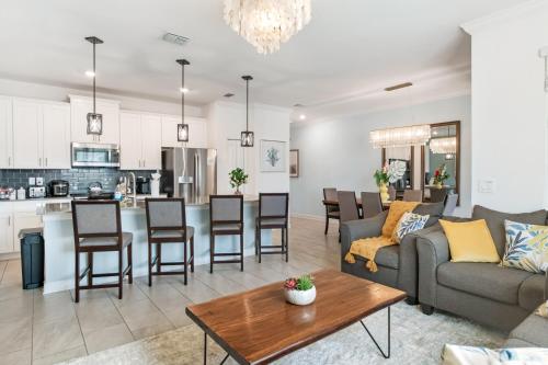 Storey Lake 4 Bedroom Lakeview Private Pool near Disney Universal SeaWorld Free Resort Access photo 22