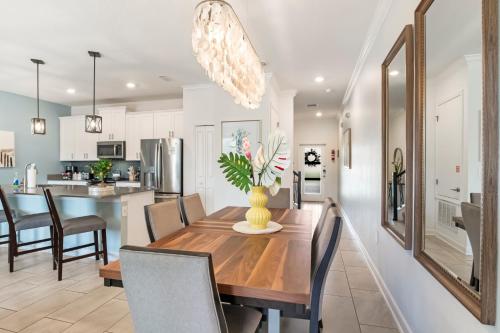 Storey Lake 4 Bedroom Lakeview Private Pool near Disney Universal SeaWorld Free Resort Access photo 7