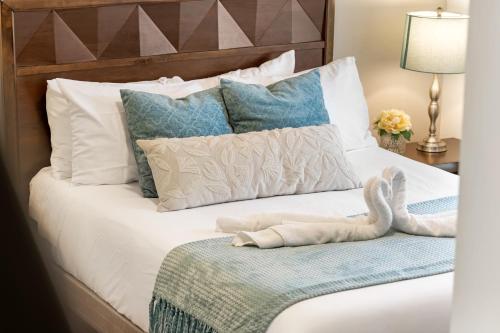 Storey Lake 4 Bedroom Lakeview Private Pool near Disney Universal SeaWorld Free Resort Access photo 83