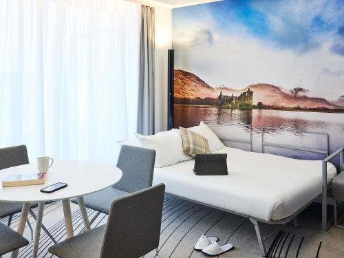Novotel Edinburgh Centre photo 59