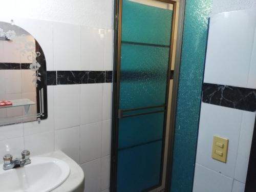 Et badeværelse på Hotel Campestre Kosta Azul