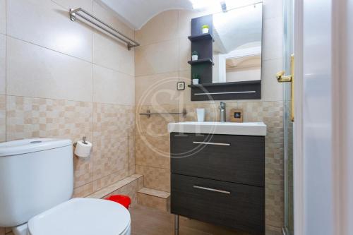 Modern Urban Stay near Barcelona Sants Station