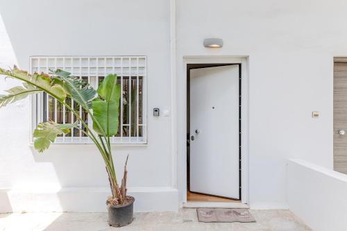 Sea Breeze Vouliagmeni - 2 BR