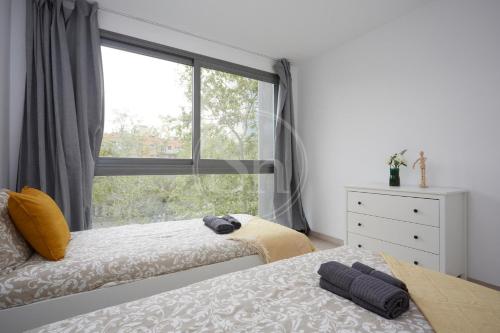 Bright Barcelona Apartment Near Glòries