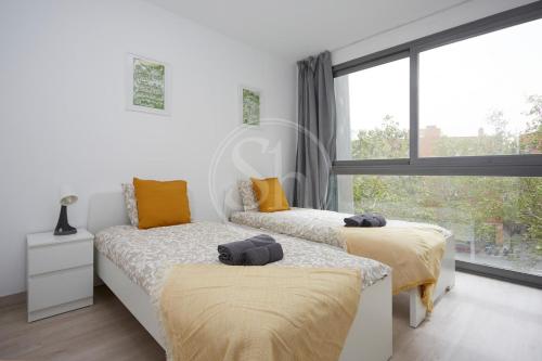 Bright Barcelona Apartment Near Glòries