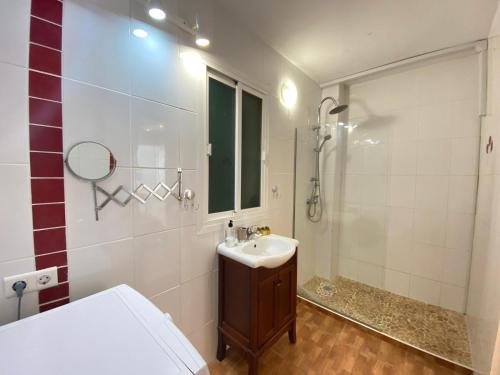 Aguamarina IV Frontline Beach, Direct Sea Views