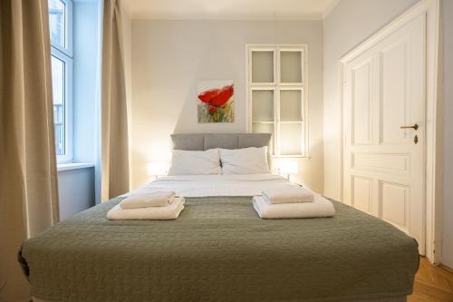 easy-flat Burggasse- Central Apartments near Metro