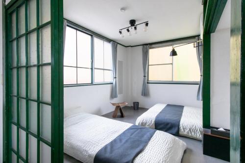 Epilogue Hotel 402