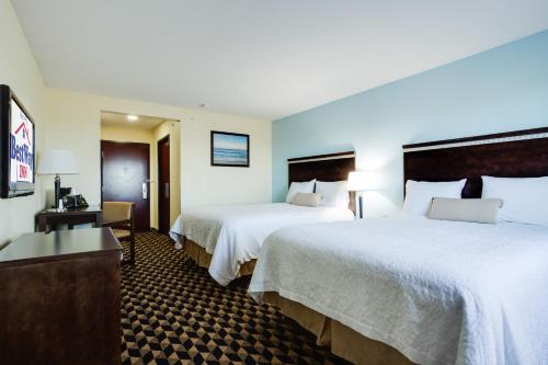 Katil atau katil-katil dalam bilik di Best Way Inn Cleburne