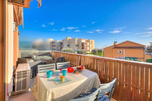 Appartement Fabrina with Balcony and Pool - Happy Rentals
