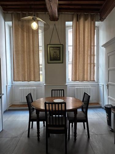 Coeur Vieux Lyon, 60 M2 lumineux tout confort photo 14