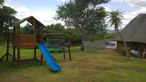 Zona de joacă pentru copii de la Umziki Chalets