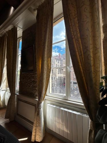 Coeur Vieux Lyon, 60 M2 lumineux tout confort photo 24