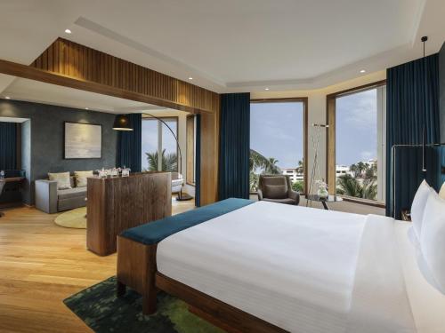 Novotel Mumbai Juhu Beach