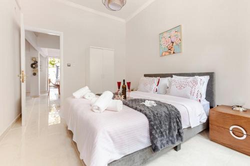 Enora Loutraki Guesthouse
